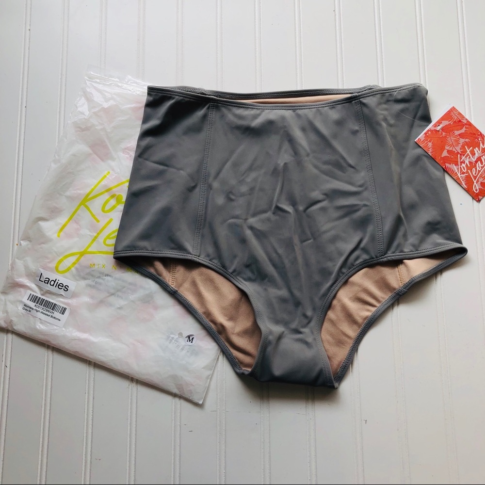 NWT Kortni Jeane medium grey bottoms
